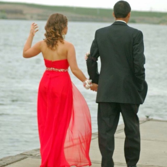 Red Mayqueen Prom/Pageant Dress - Picture 3 of 3